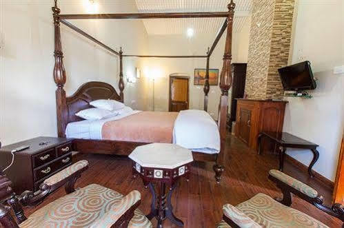 Bouganvilla Resort Уті Екстер'єр фото