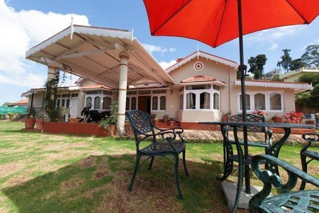 Bouganvilla Resort Уті Екстер'єр фото